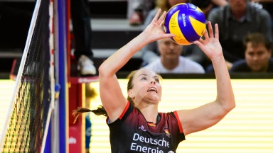 Hanke beendet Ballwechsel eiskalt