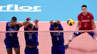 Nations League: Wichtige Reaktion! Frankreichs Libero von Schmetterball getroffen