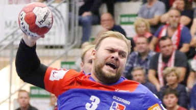 2. Liga: Niemeyer vollendet Strobels Anspiel mit Dreher