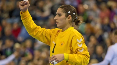 EM der Frauen: Tolles Torwarttor von Montenegros Keeperin Rajcic