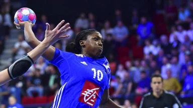EM der Frauen: Power-Start! Frankreich dominiert Anfangsphase gegen Montenegro