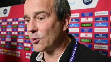 EM der Frauen: Stimmen nach DHB-Sieg: "Haben uns in einen Rausch gespielt"