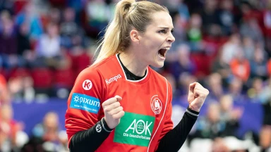 EM der Frauen: Erst gefangen, dann pariert! Eckerle hält Deutschland im Spiel