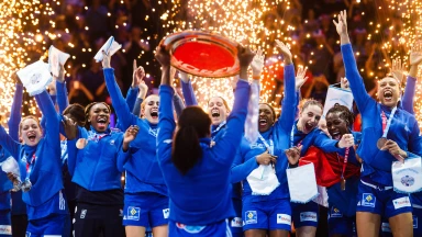 EM der Frauen: Starke Performance! Frankreich wird vor heimischem Publikum Europameister
