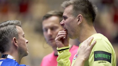 Verletzungsschock bei WM-Keeper: Christensen verliert Zahn nach Gesichtstreffer