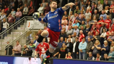 2. Liga: Wilhelmshaven trickst mit Lupfer und Drehwurf