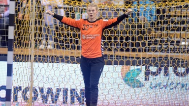 WM der Frauen 2019: Wester versenkt Ball über 40 Meter ins leere Tor