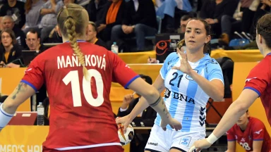 WM der Frauen 2019: Feiner Heber! Argentiniens Bolling beweist Fingerspitzengefühl