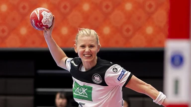 WM der Frauen 2019: Naidzinavicius mit dem Lucky Shot gegen Frankreich