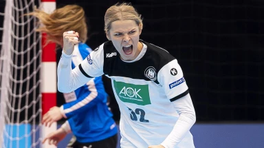 WM der Frauen 2019: Minevskaja knallt 7-Meter unter die Latte
