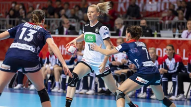 WM der Frauen 2019: Raketenpass von Naidzinavicius! Strahl über das halbe Feld