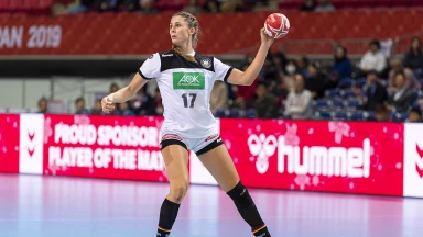 WM der Frauen 2019: Nach Verletzungsschock! Stolle fightet sich zurück auf die Platte