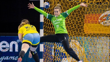 HBF: Dinah Eckerle im Nachgreifen