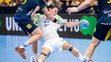 EM der Herren: Rückwärtsanspiel - Jure Dolenec setzt seinen Mitspieler sehenswert in Szene