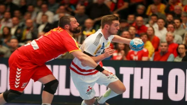 EM der Männer: Kiels Nikola Bilyk gegen Mazedonien on fire!