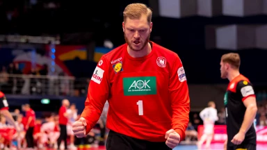 EM der Männer: Bitter bringt Deutschland mit 7-Meter-Parade und Emotionen ins Spiel