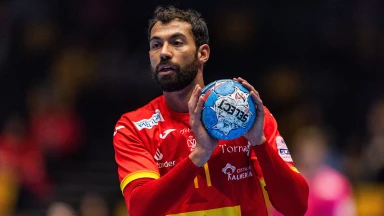 EM der Männer: Spaniens Sarmiento spielt Zuckerpass nach außen