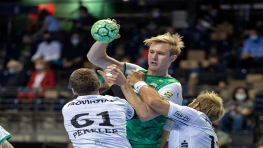 Durch die Beine! Berlins Michalczik überlistet Gegenspieler mit frechem Anspiel