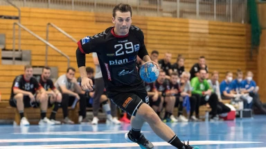 2. HBL: Mit Gewalt! Maximilian Horner zündet Fackel aus dem Rückraum
