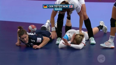 Ungebremmster Check! Lauenroth crasht in Norwegerin