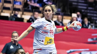 Spanien kämpferisch! Gonzalez setzt mit Dreher Ausrufezeichen gegen Dänemark