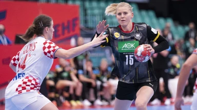 Hammer! Naidzinavicius schweißt Schlagwurf gegen Kroatien in den Winkel