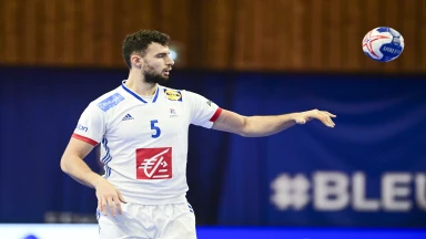 Unvorhersehbar! Franzose mit frechem No-Look-Pass auf Karabatic