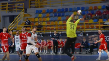 Morawski! Polens Keeper hält sein Team gegen Ungarn im Spiel!