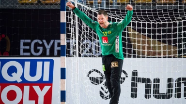 Palicka Weltklasse! Schwedens Keeper entschärft 7-Meter im Spagat!