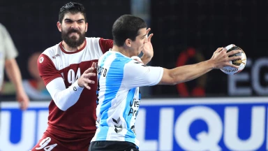 Entscheidung in den Schlussekunden! Argentinien und Katar liefern sich packenden Fight