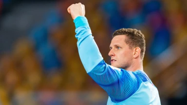 Gute Spielübersicht! Møller pariert und wirft direkt Empty Goal