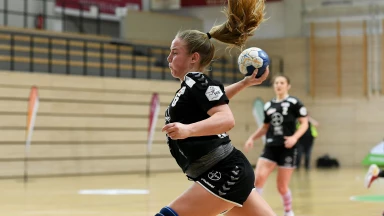 DHB-Pokal: Leverkusens Sprengers trifft gegen Luchse artistisch vom Kreis