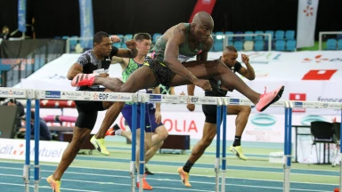 60m Hürden! Holloway knackt beinahe Hallen-Weltrekord von 1994