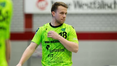 2. HBL: Frechdachs! Rimpars Steffen Kaufmann verwandelt direkten Freiwurf über die Mauer ins Tor!