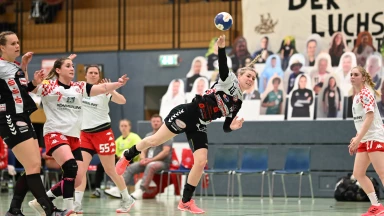 HBF: Kim Berndt bringt Kempa und Buzzerbeater in einem!