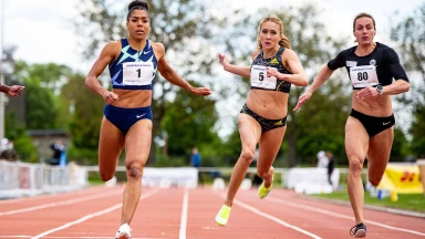 Rebekka Haase und Alexandra Burghardt mit tollen Läufen in Weinheim