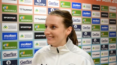 Julia Maidhof: "Wir sind einfach nur froh das Spiel gewonnen zu haben."