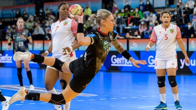 Highlights: Ungefährdeter Sieg zum Hauptrundenauftakt: Deutsche Frauen besiegen Kongo - Handball-WM der Frauen 2021
