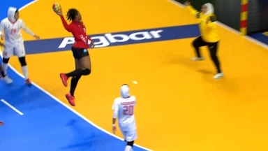 Highlight: Schöner Tempogegenstoß mit Heber als Abschluss im Spiel Angola vs. Iran