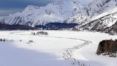 Engadin Skimarathon: 11.200 Athleten starten bei Langlauf Event in der Schweiz