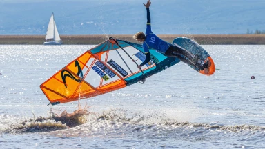 Jacobo Testa (ITA) und Maaike Huvermann (NDL) gewinnen Tourauftakt bei der EFPT