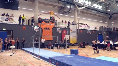 DTL: Ein Flugelement jagt das nächste! Veerman am Stufenbarren