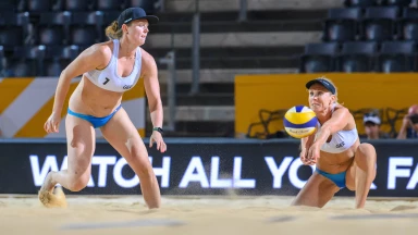 Beachvolleyball WM 2022 - Achtelfinale - Bukovec/Brandie (CAN) vs. Borger/Sude (GER)