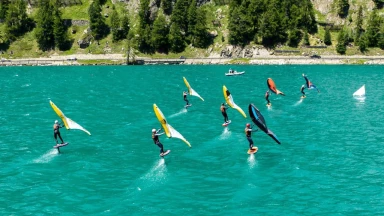 Wingfoil-Elite misst sich bei spektakulärem Surf-Freestyle & Surf-Slalom Event