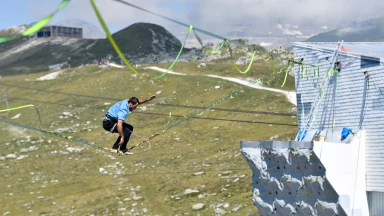 Beeindruckende Bilder bei der LAAX Highline WM 2022 - Tag 1