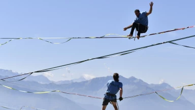 Die besten Momente der Weltmeisterschaft auf der Highline