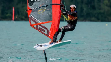 Actionreiche IQFOiL Youth & Junior World Championships an Tag 4 des Engadinwind