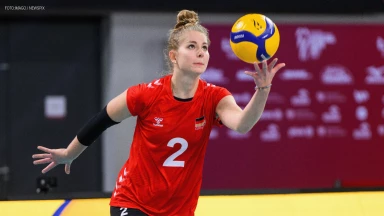 WM der Frauen: Hauptrunde Gruppe F - Dominikanische Republik vs. Deutschland kommentiert von Johannes Jabs und Regina Mapeli Burchardt