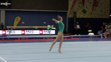 Die Siegerübung im Bodenturnen von Anna-Lena König