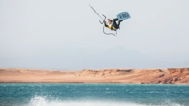 Halbfinale an Tag 3 durchgeführt bei GKA Freestyle-Kite World Cup Neom 2022